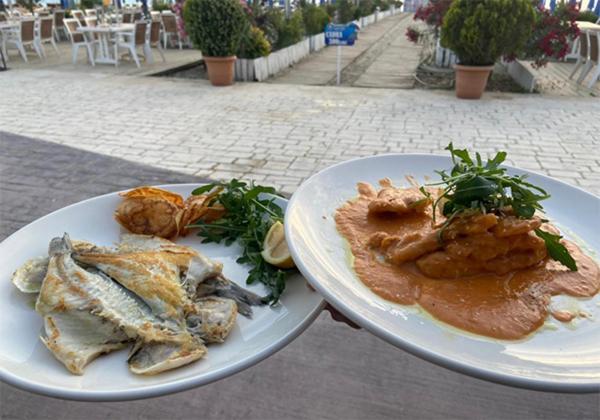 Vela Hotel Restaurant 골렘 외부 사진